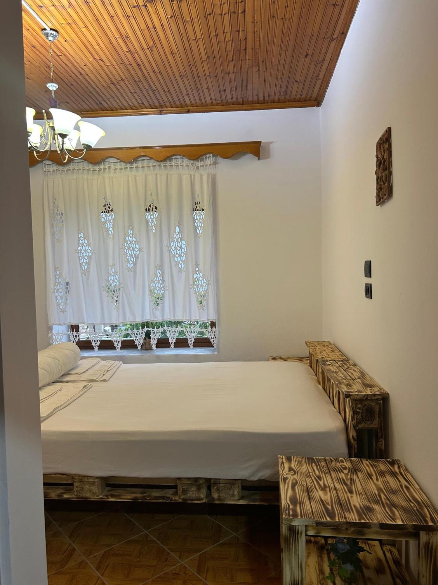 Guest House Lengo Gjirokastër 外观 照片