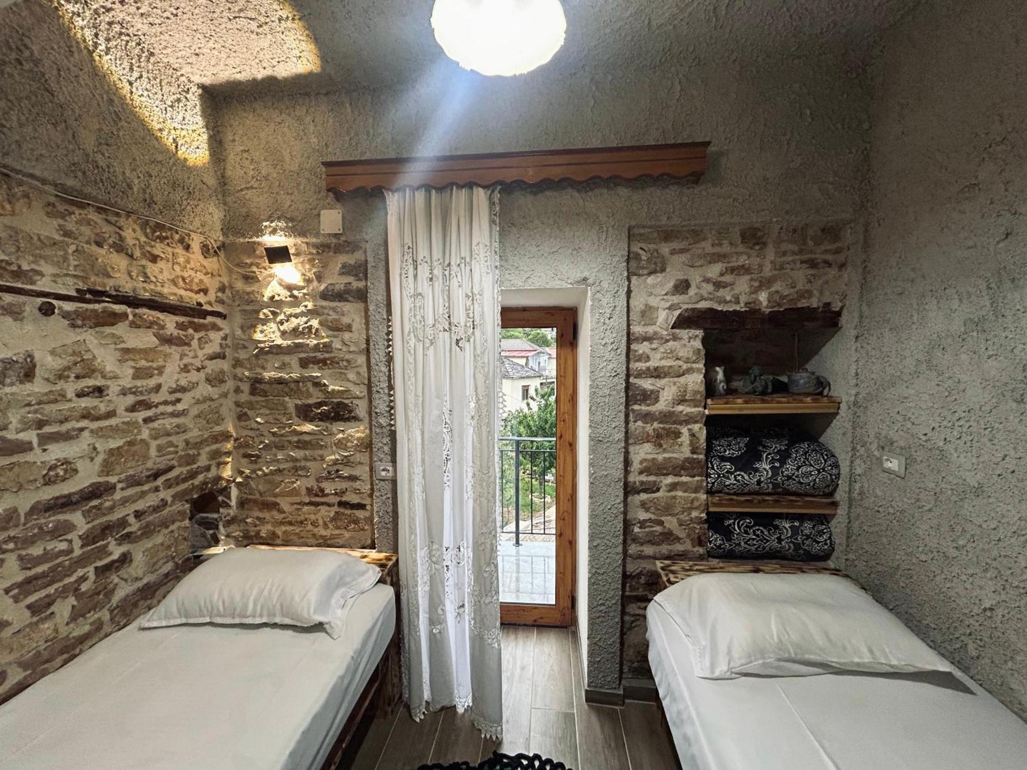Guest House Lengo Gjirokastër 外观 照片